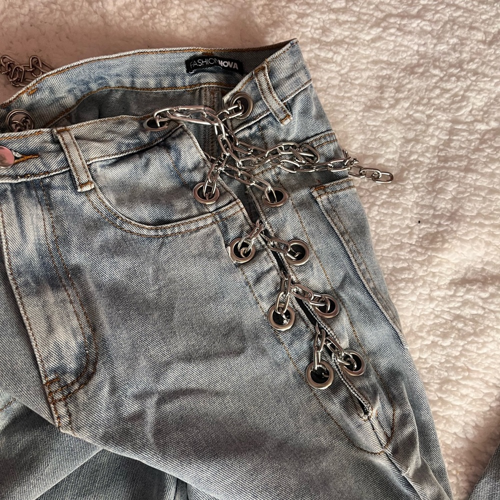 Fashion nova jeans straight fit with chains on the hips